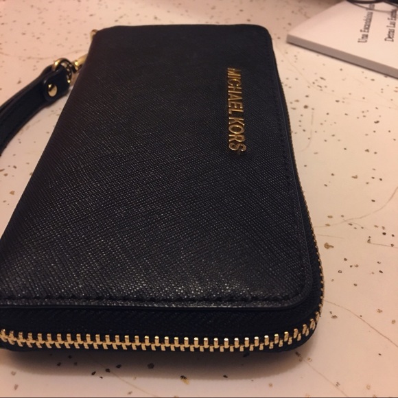 SOLD - Picture 2 of 4